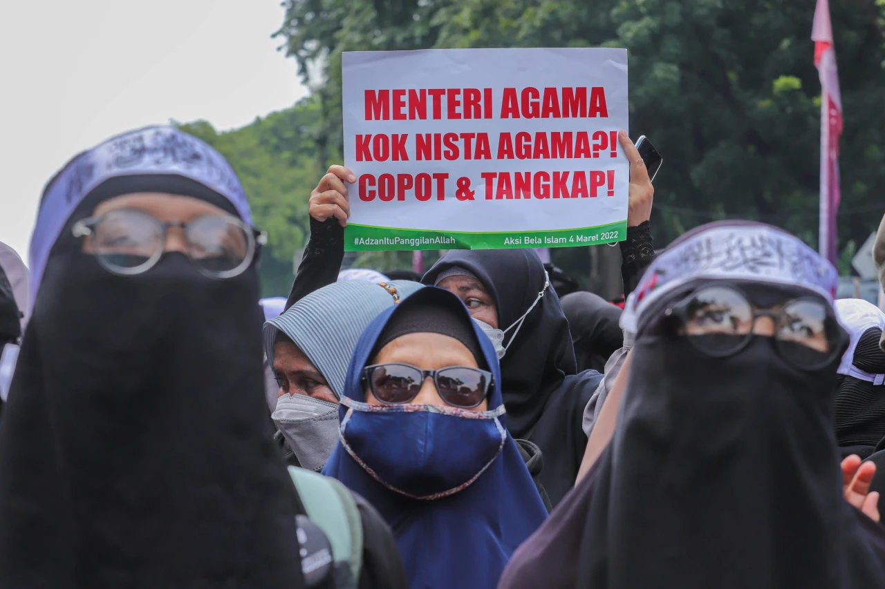 Massa Aksi Geruduk Kantor...
