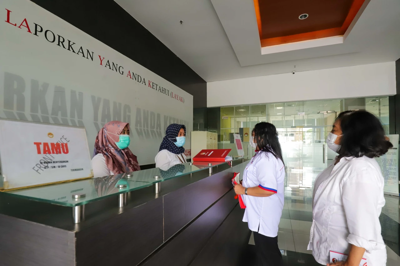 Relawan Perempuan dan...
