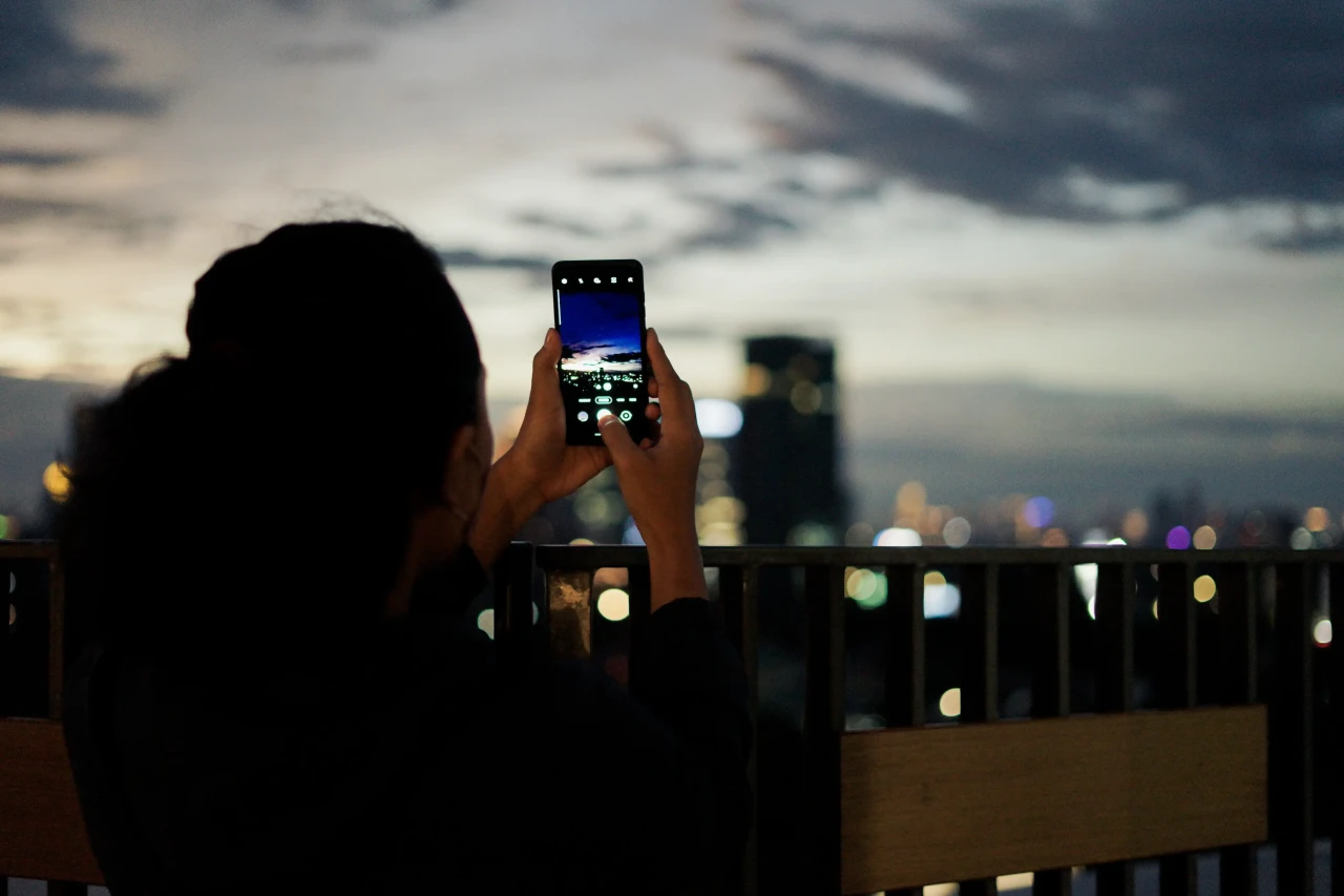 Wisata Swafoto di Sky...