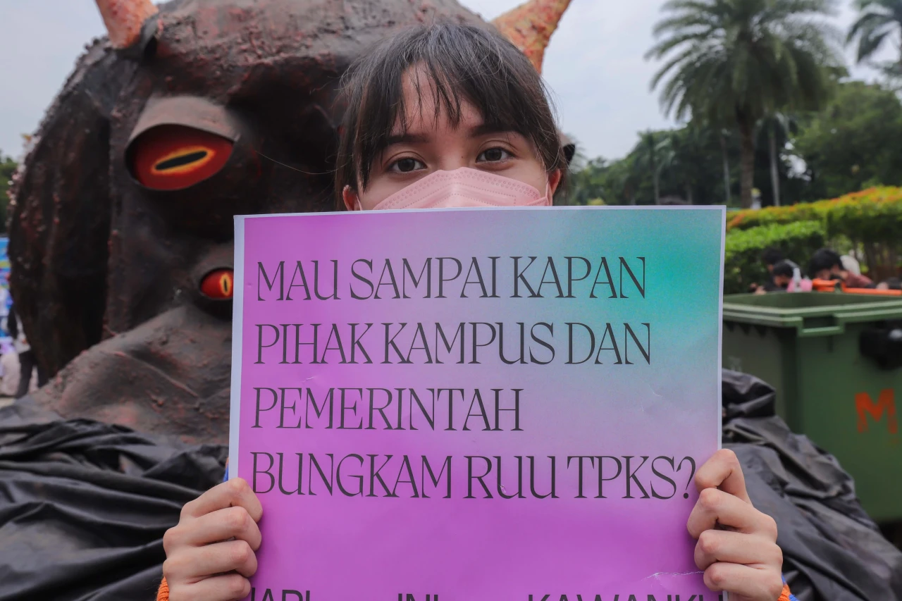 Aksi Peringati Hari...
