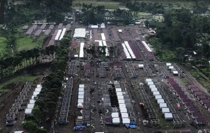 Bantu Pengungsi Semeru,...