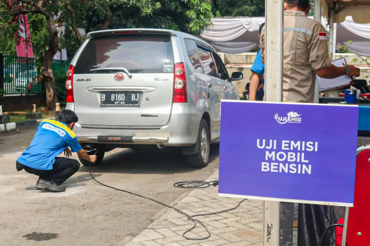 Anies Baswedan Tinjau...
