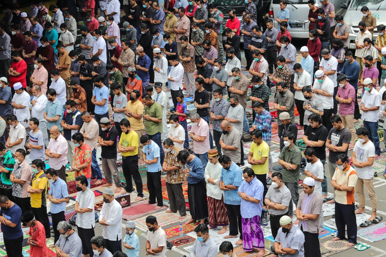 Masjid Cut Meutia Tetap...
