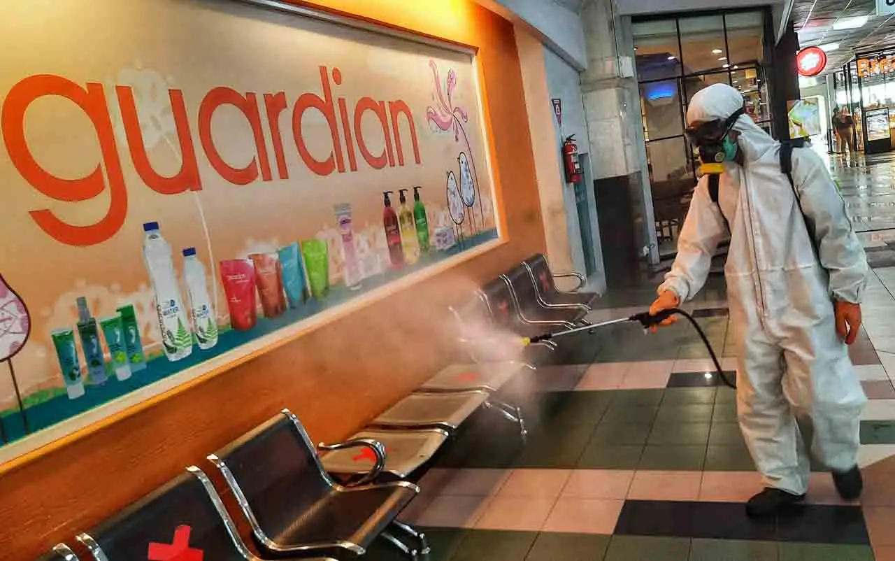 Penyemprotan Disinfektan...