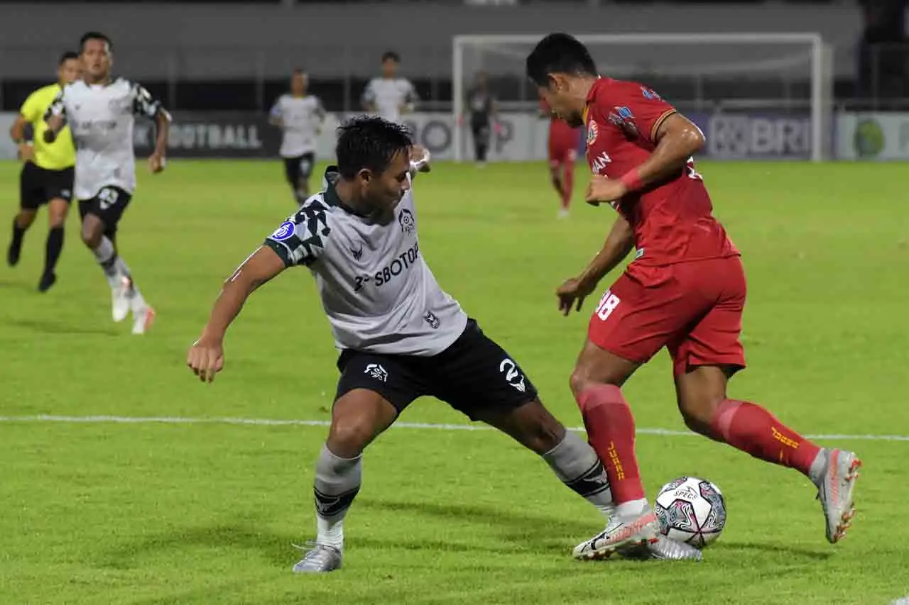Persija Ngamuk, Sikat...