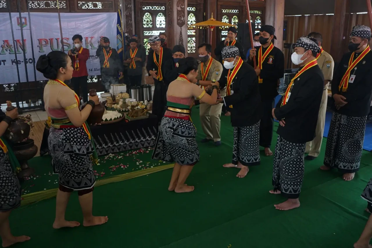 Ritual Jamasan Pusaka...
