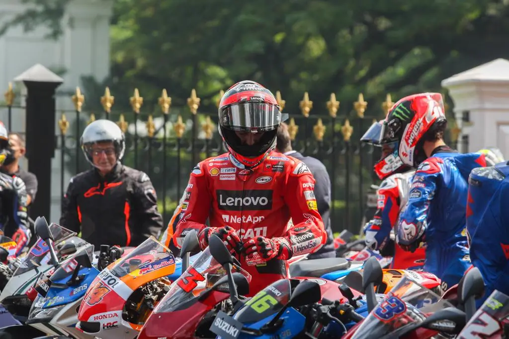 Presiden Jokowi Lepas...