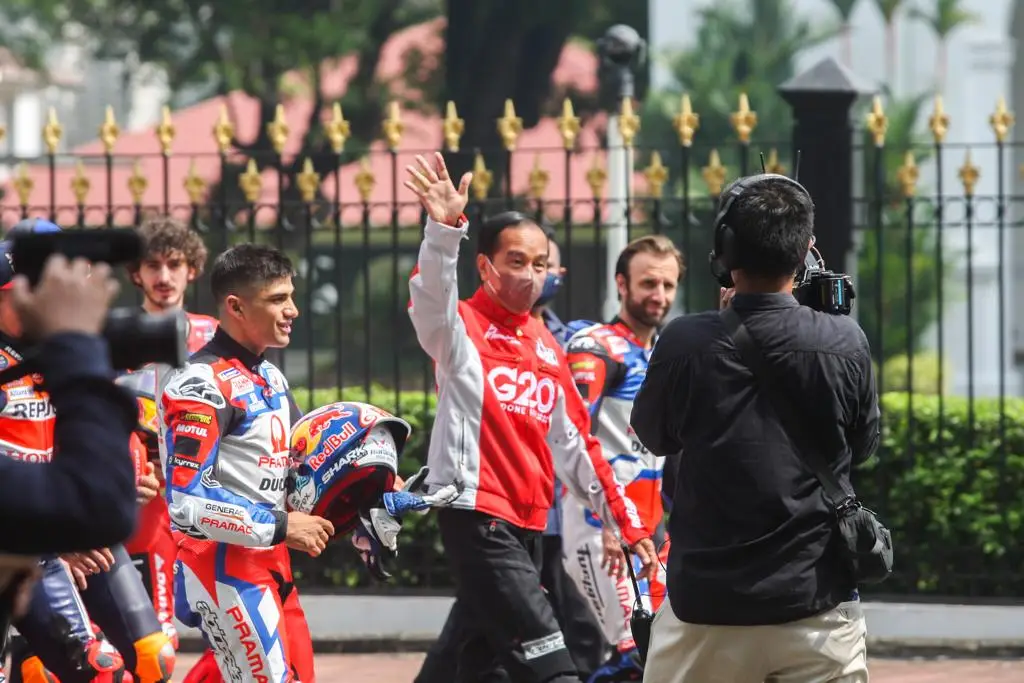 Presiden Jokowi Lepas...