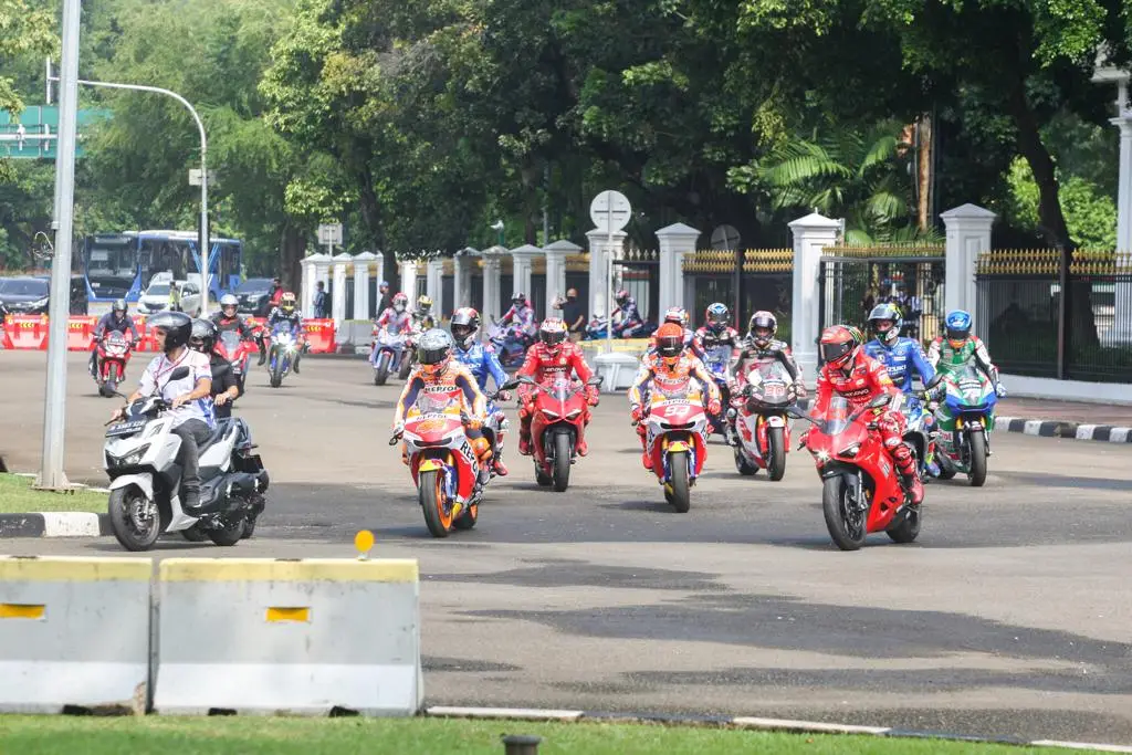 Presiden Jokowi Lepas...