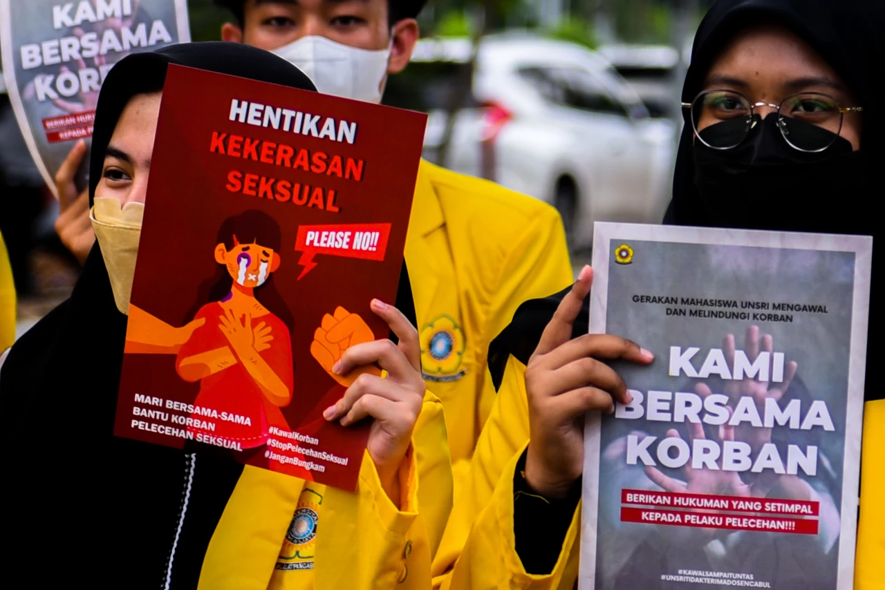 Aksi Mahasiswa Kawal...