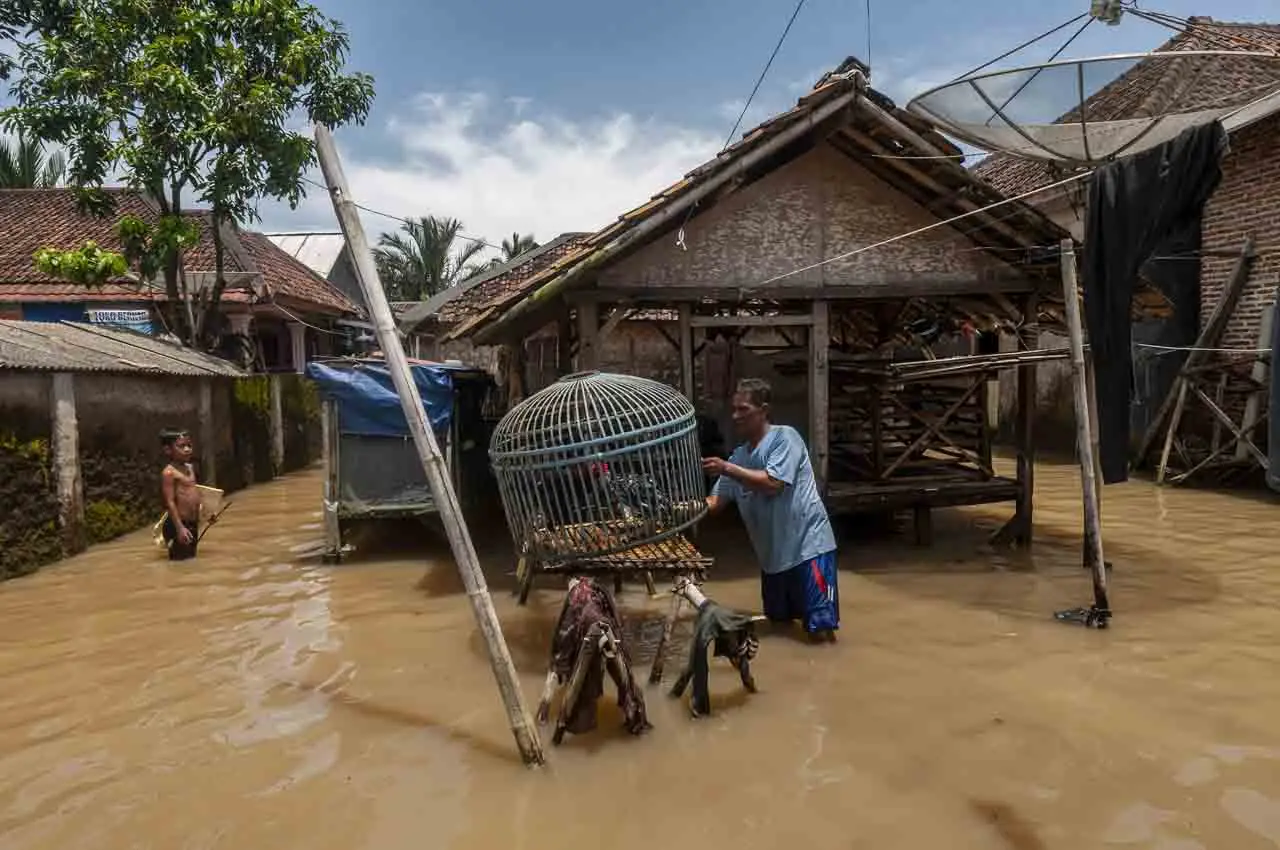 Banjir Kembali Rendam...