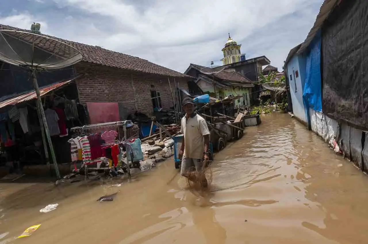 Banjir Kembali Rendam...
