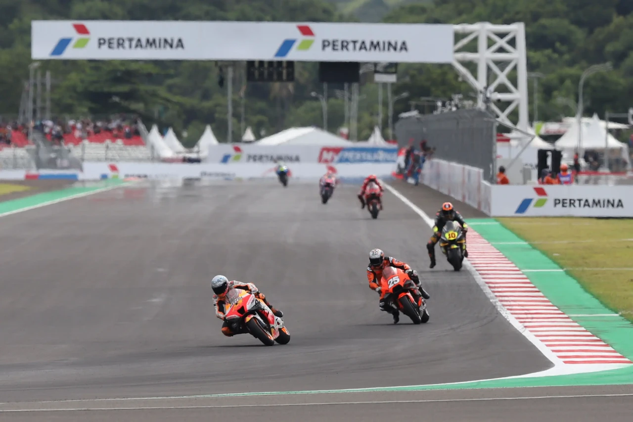 Aksi Pembalap MotoGP...