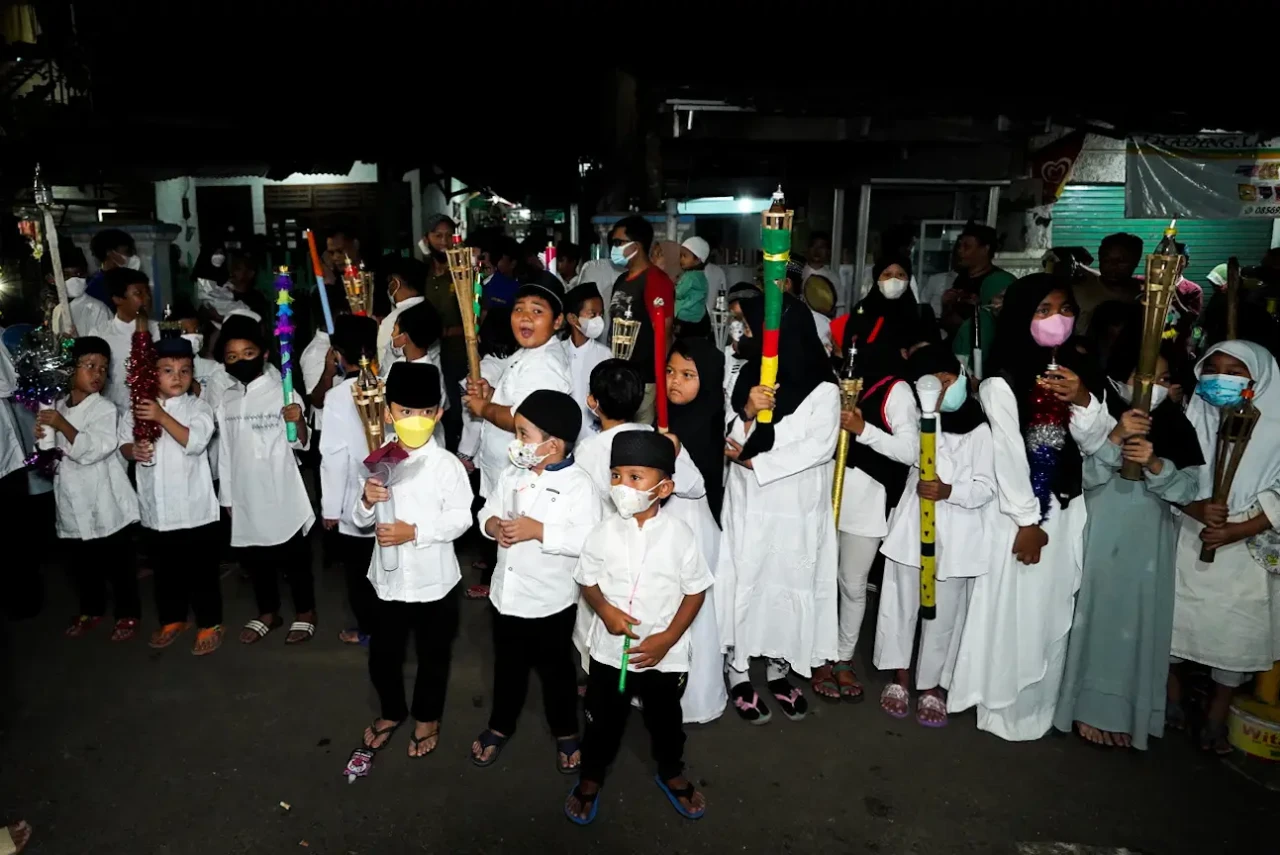 Pawai Obor Sambut Ramadhan...