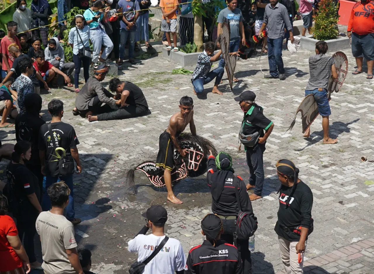 Atraksi Seni Jaran Kepang...