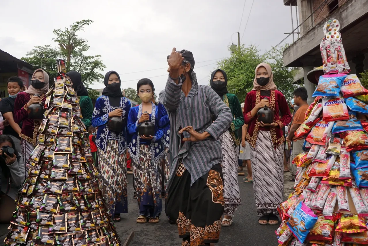 Semarak Ngarak Tirta...