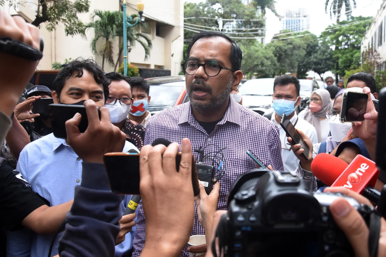 Ditetapkan Jadi Tersangka,...