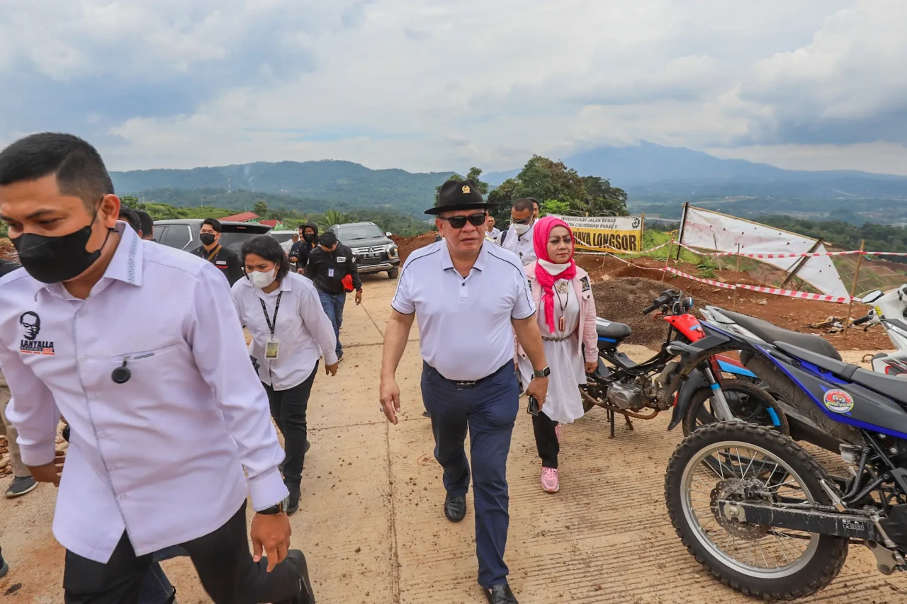 Demi Nama Baik Jokowi,...