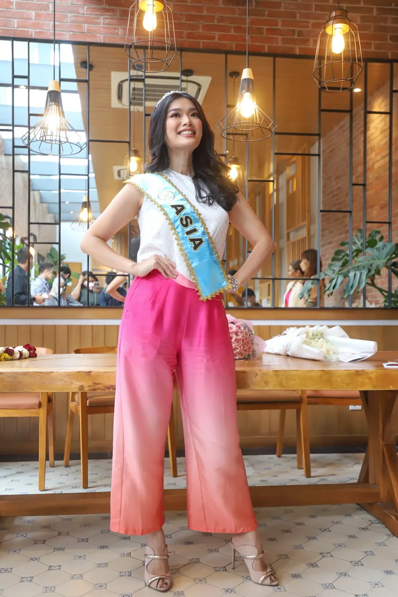 Masuk Top 6 Miss World...