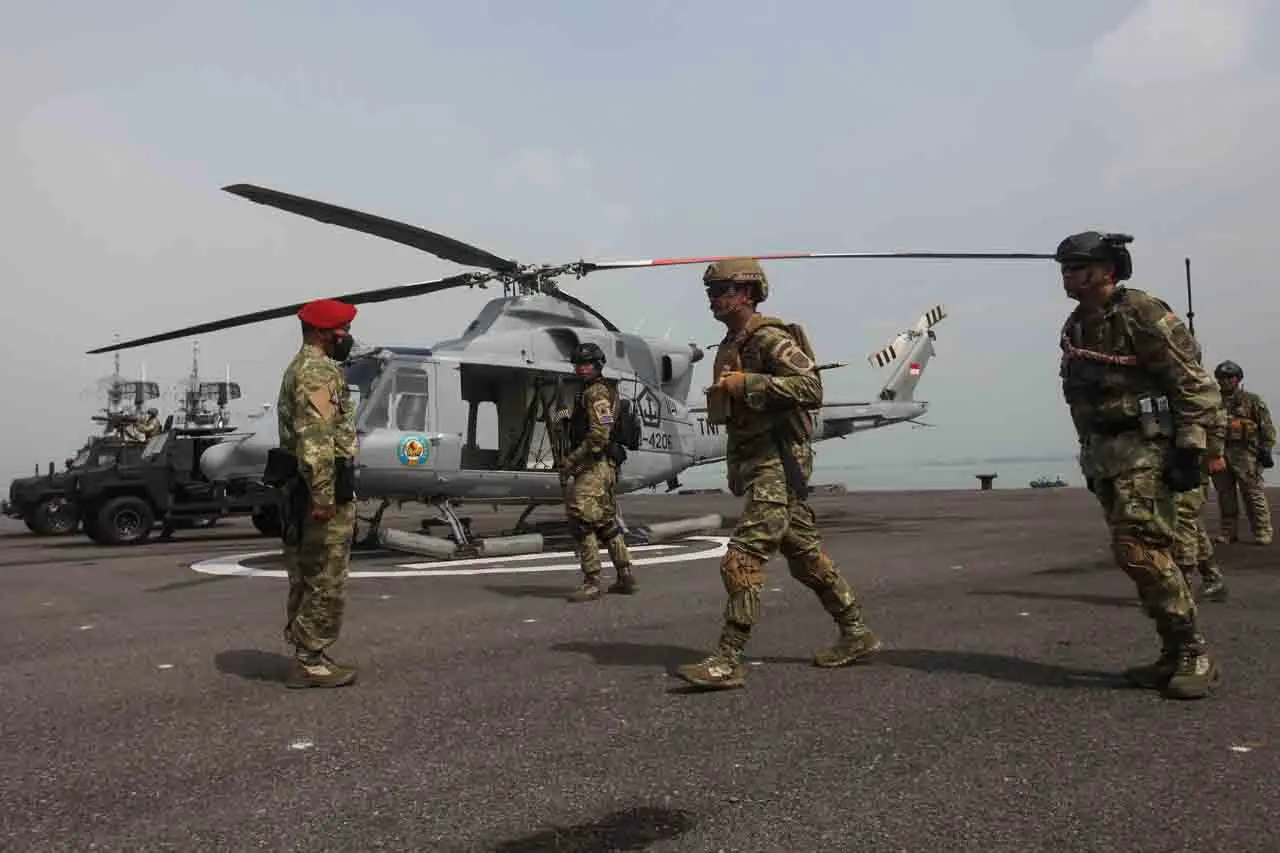 Pangkoarmada II Laksamana...