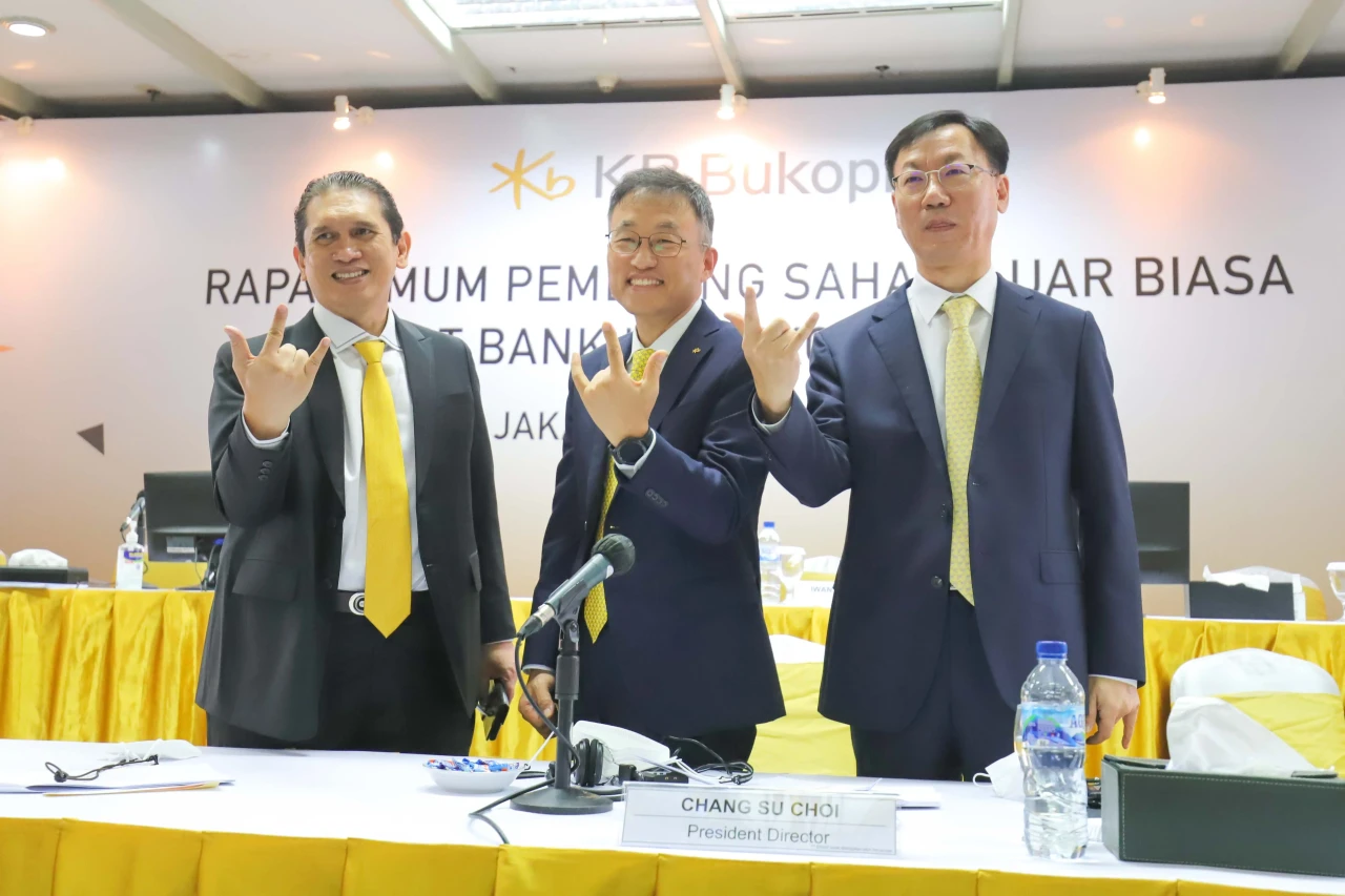 Gelar RPUSLB, Bank KB...
