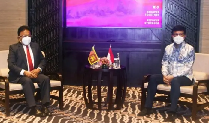 Bertemu Menteri Media...