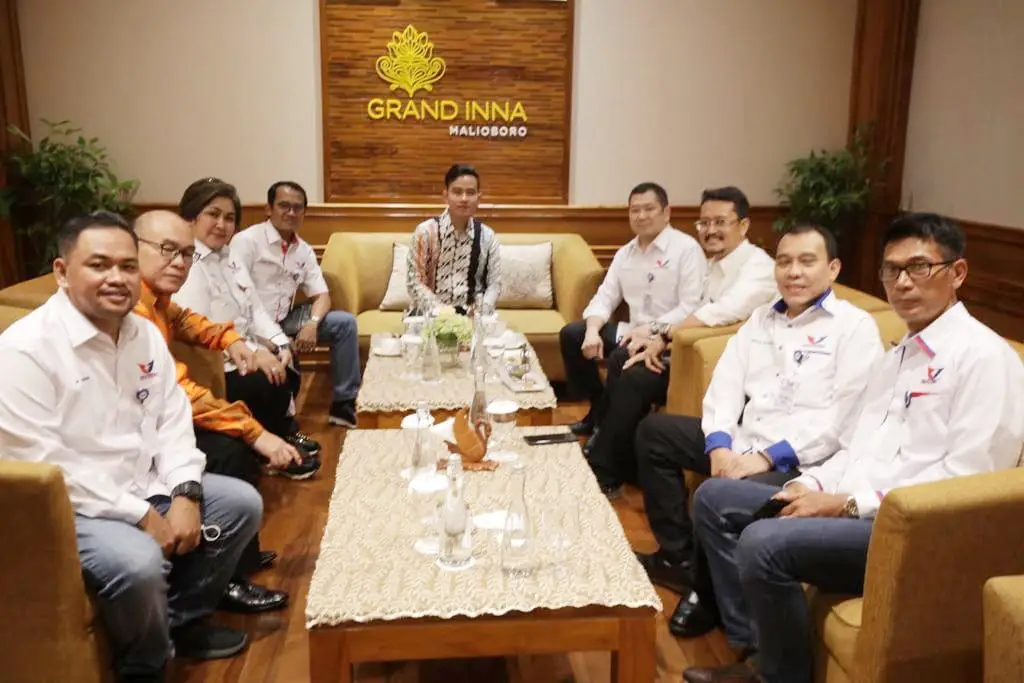 Momen Pertemuan Hary...