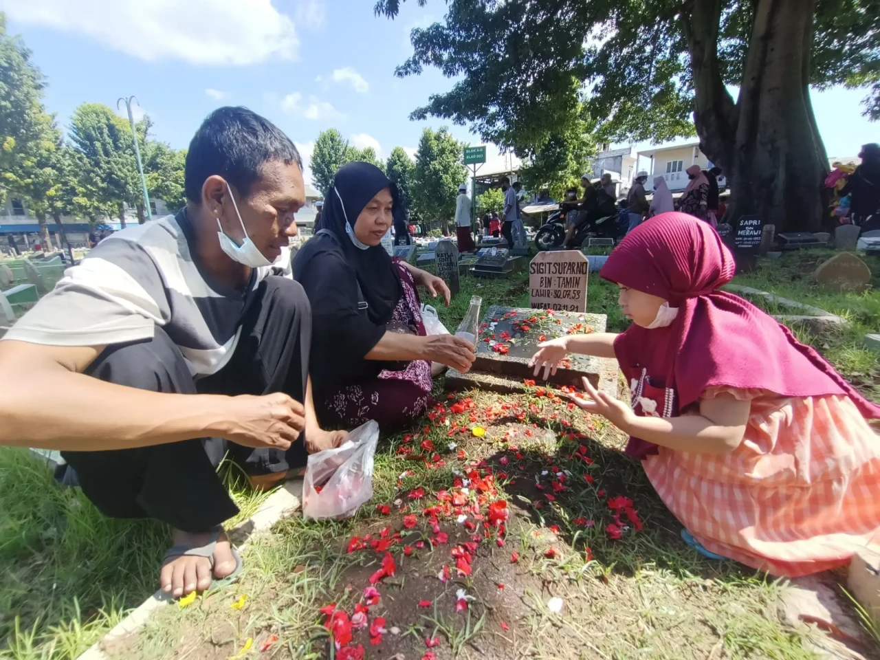 Ziarah Makam Jelang...