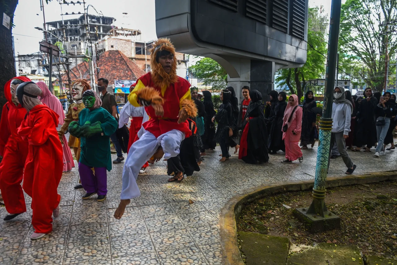 Pawai dan Penampilan...