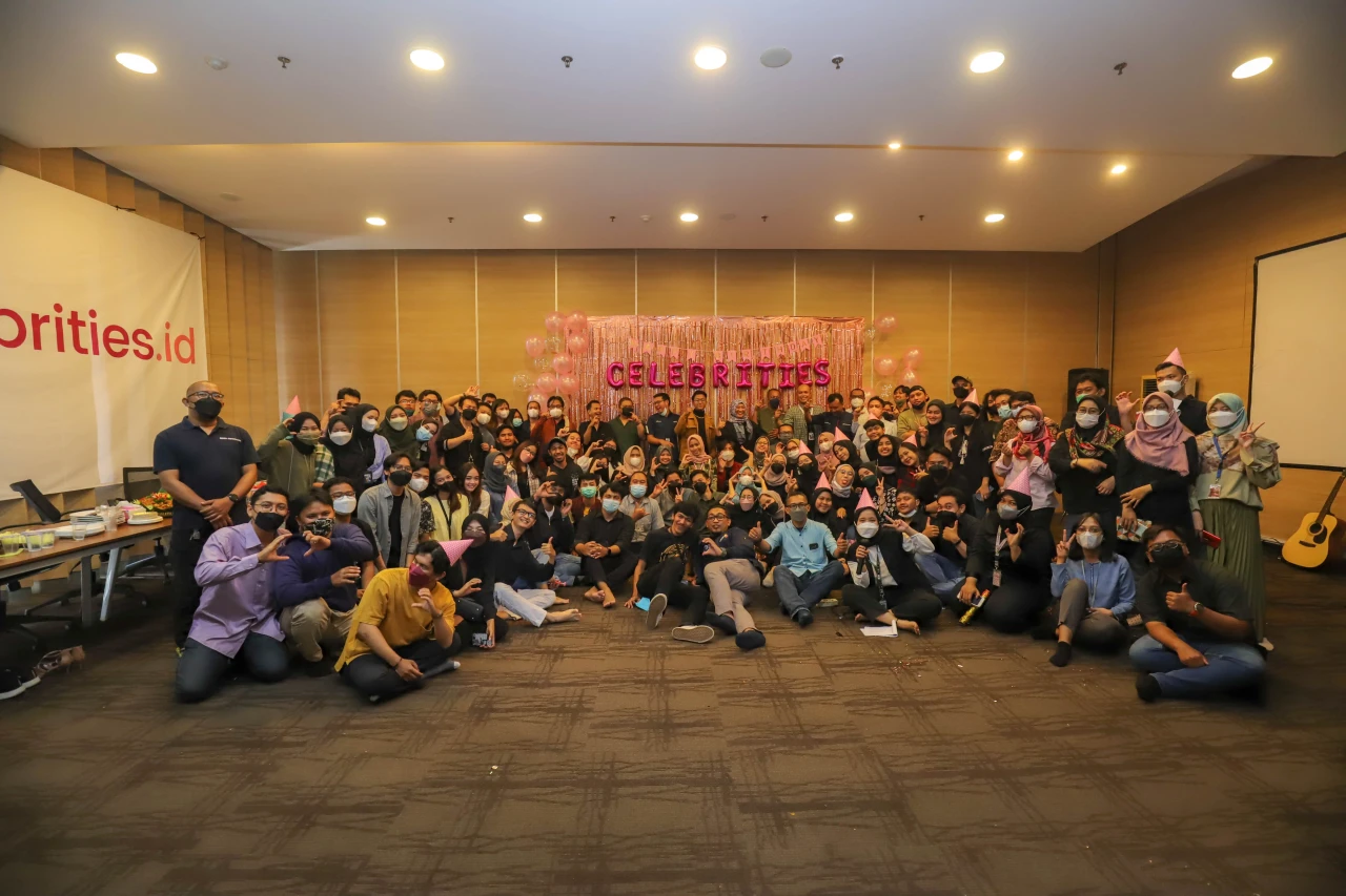 Momen Perayaan HUT ke-1...