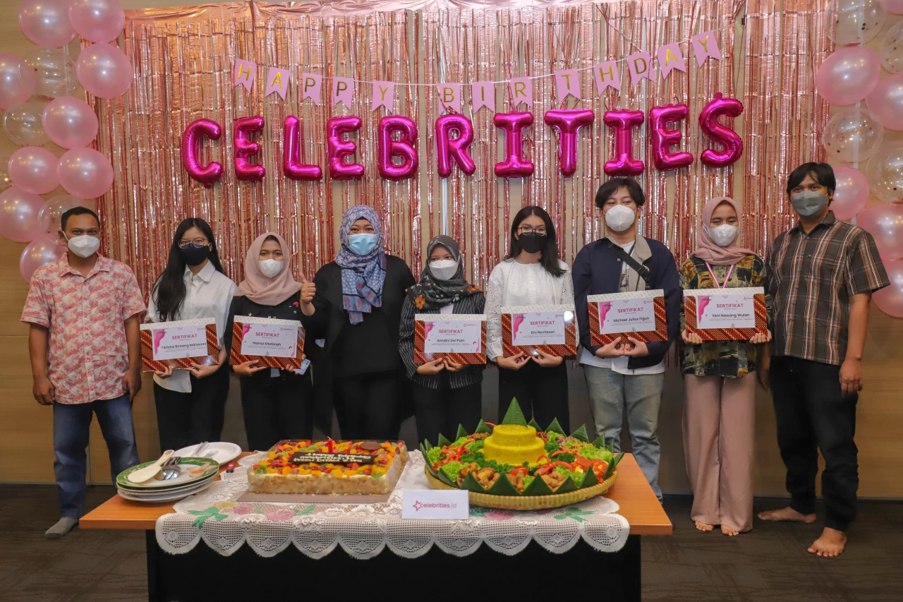 Momen Perayaan HUT ke-1...