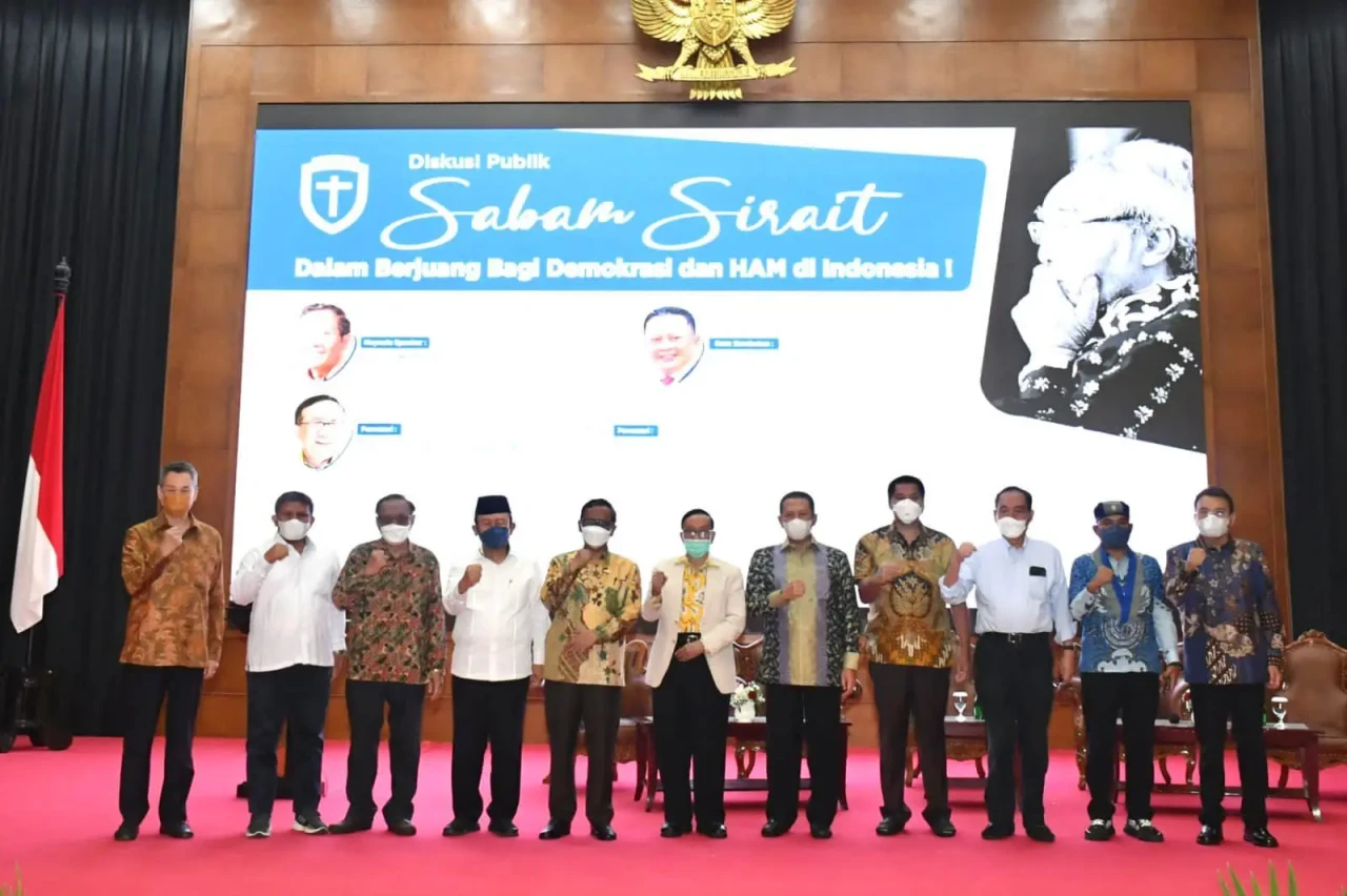GMKI Gelar Diskusi Publik...