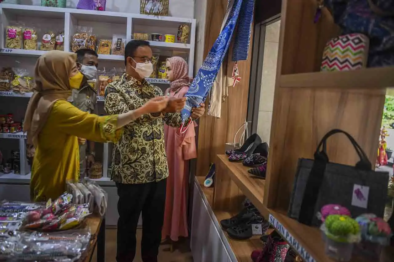 Gubernur DKI Jakarta...