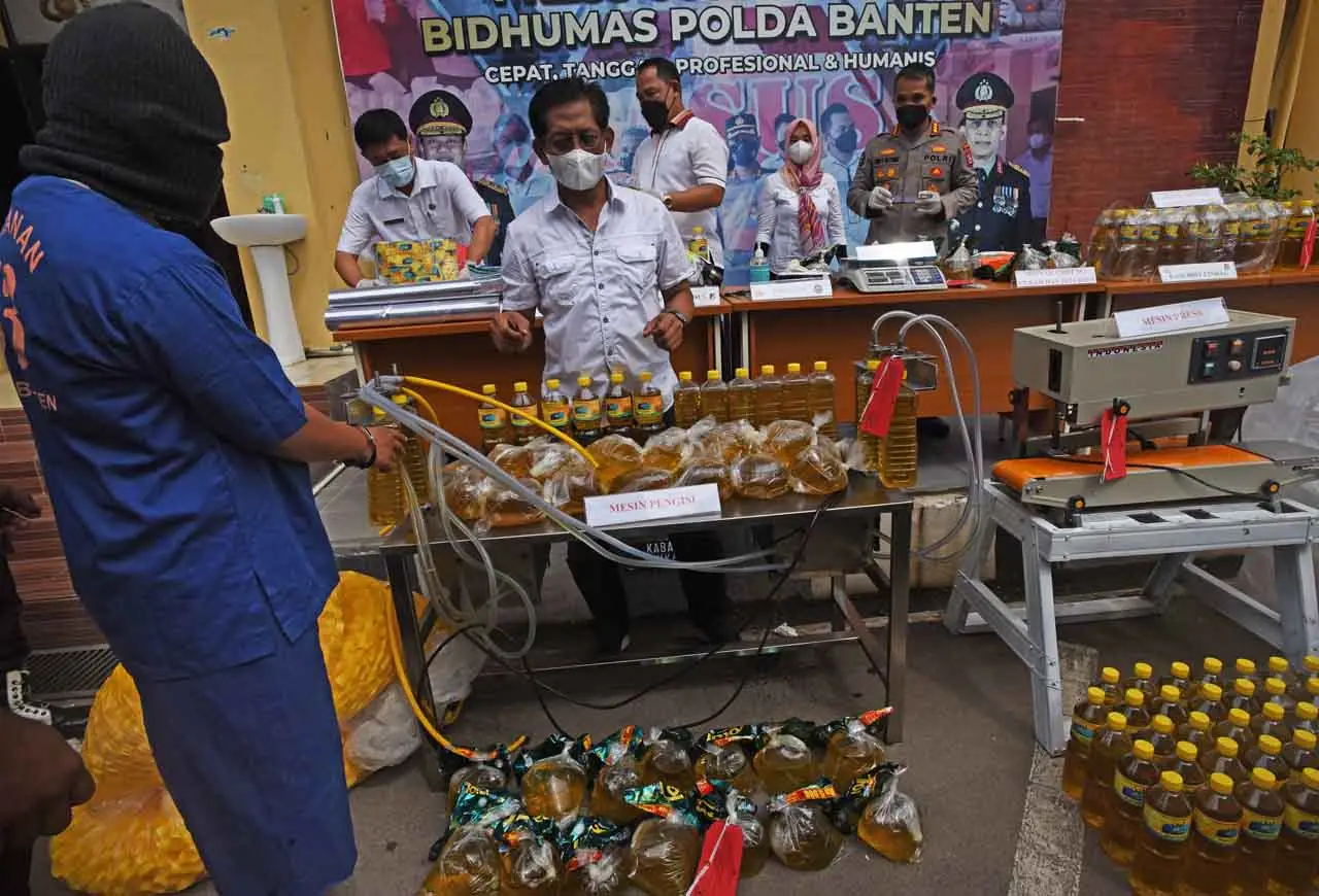 Polisi Bongkar Pemalsuan...