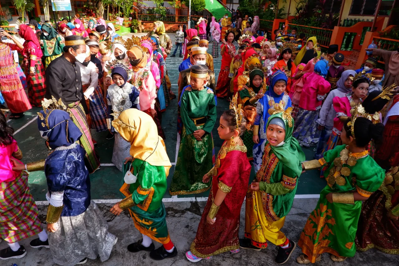 Warna-warni Hari Budaya...