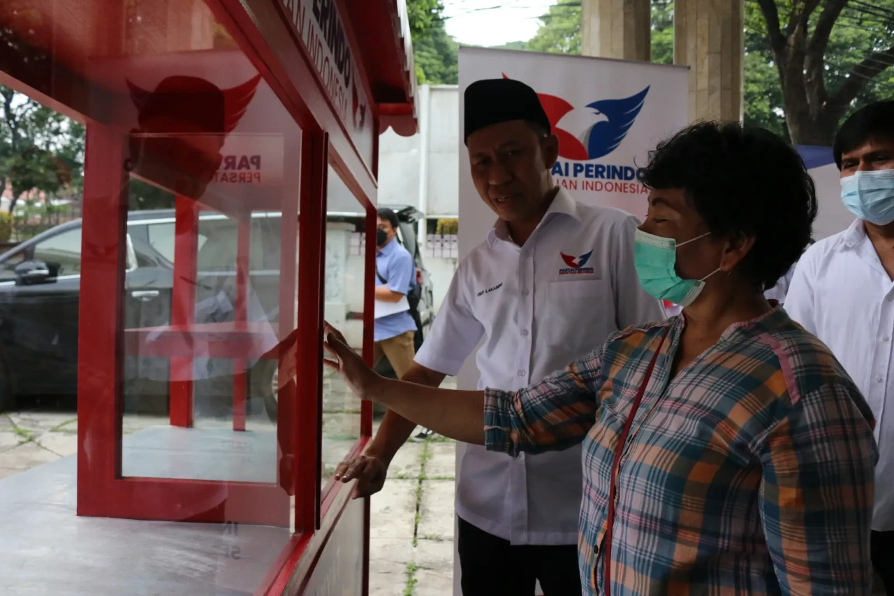 Serahkan Gerobak dan...
