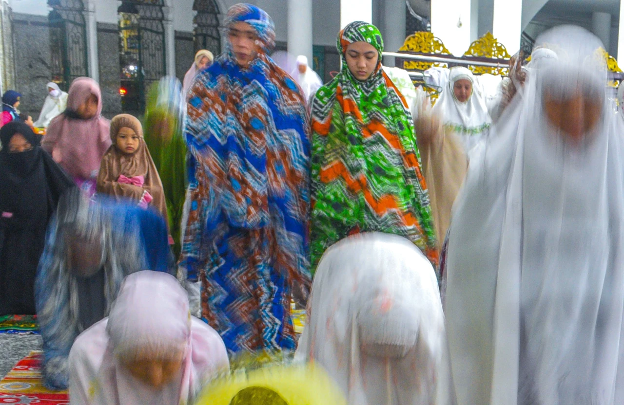 Salat Tarawih Perdana...