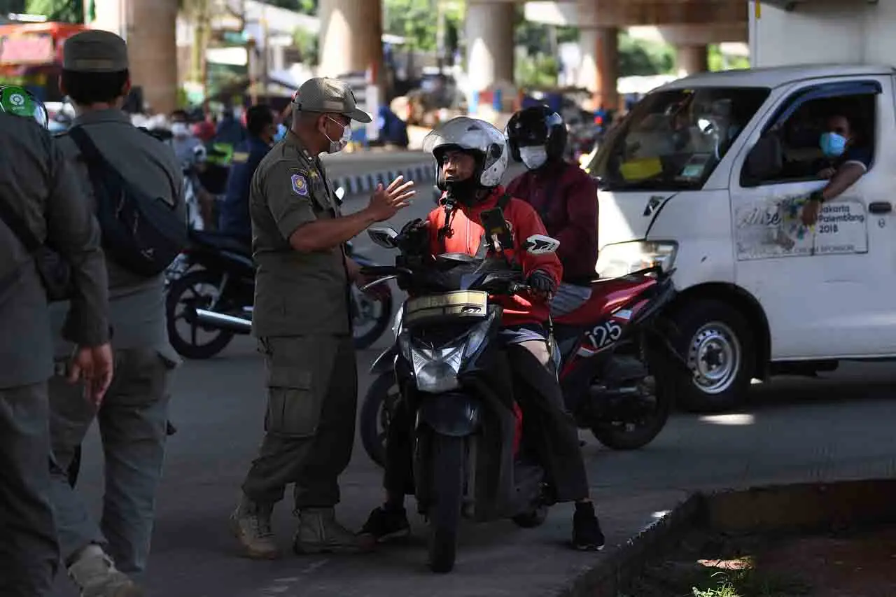 PPKM Level 2 Jakarta...