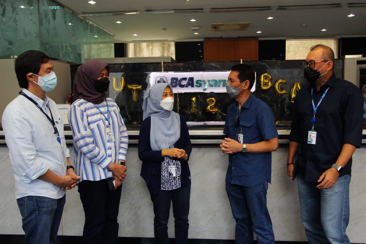 Rayakan HUT ke-12, BCA...