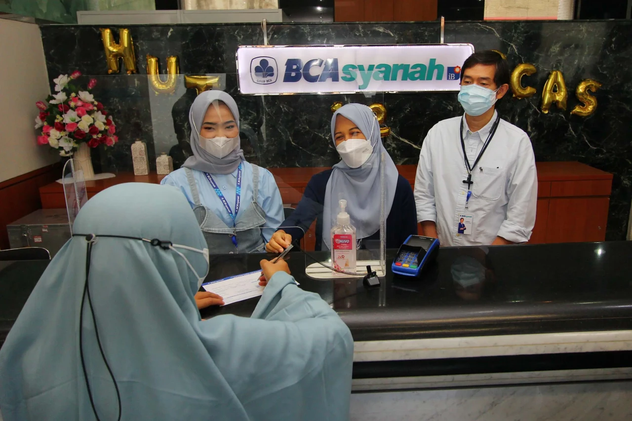 Rayakan HUT ke-12, BCA...