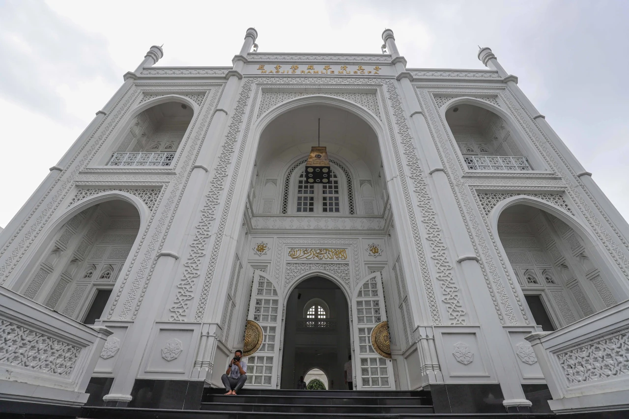 Pesona Masjid Ramlie...