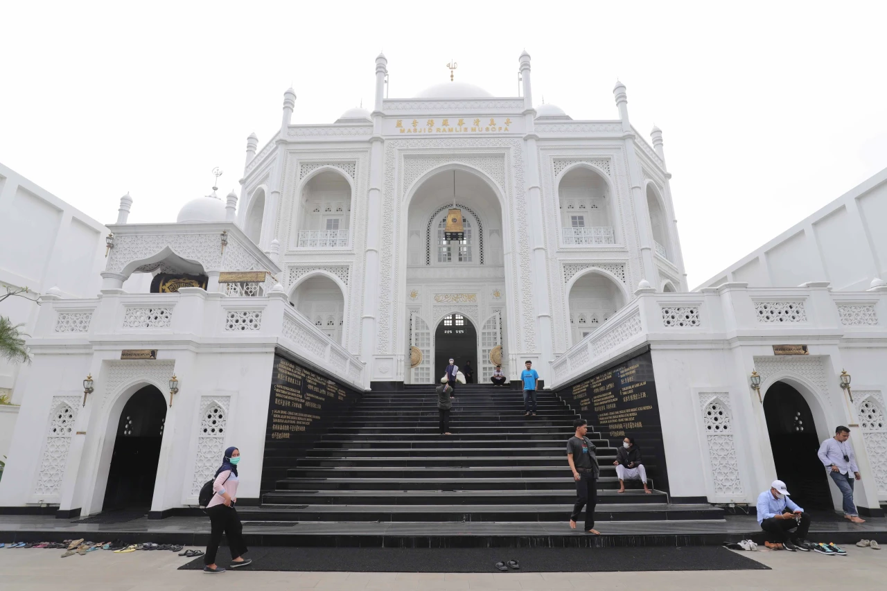 Pesona Masjid Ramlie...