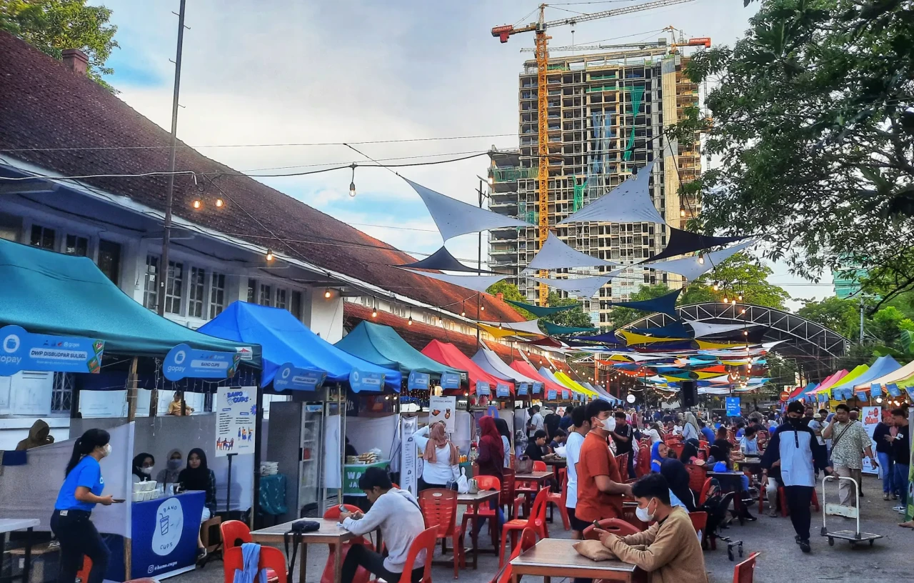 Berburu Takjil di Pasar...