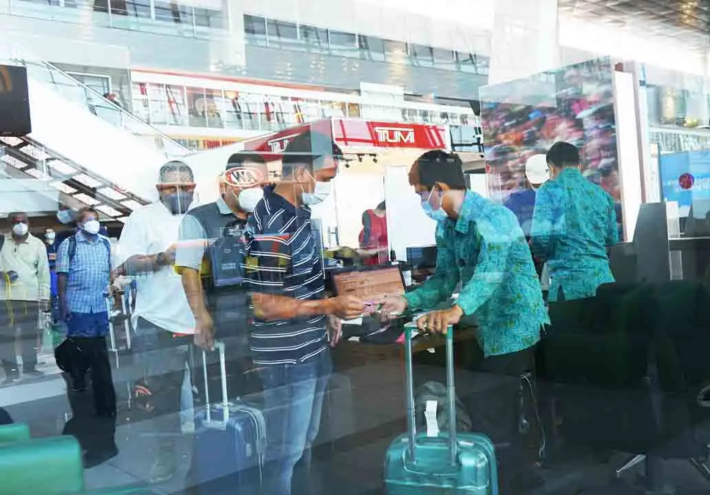 Trafik Penerbangan Garuda...