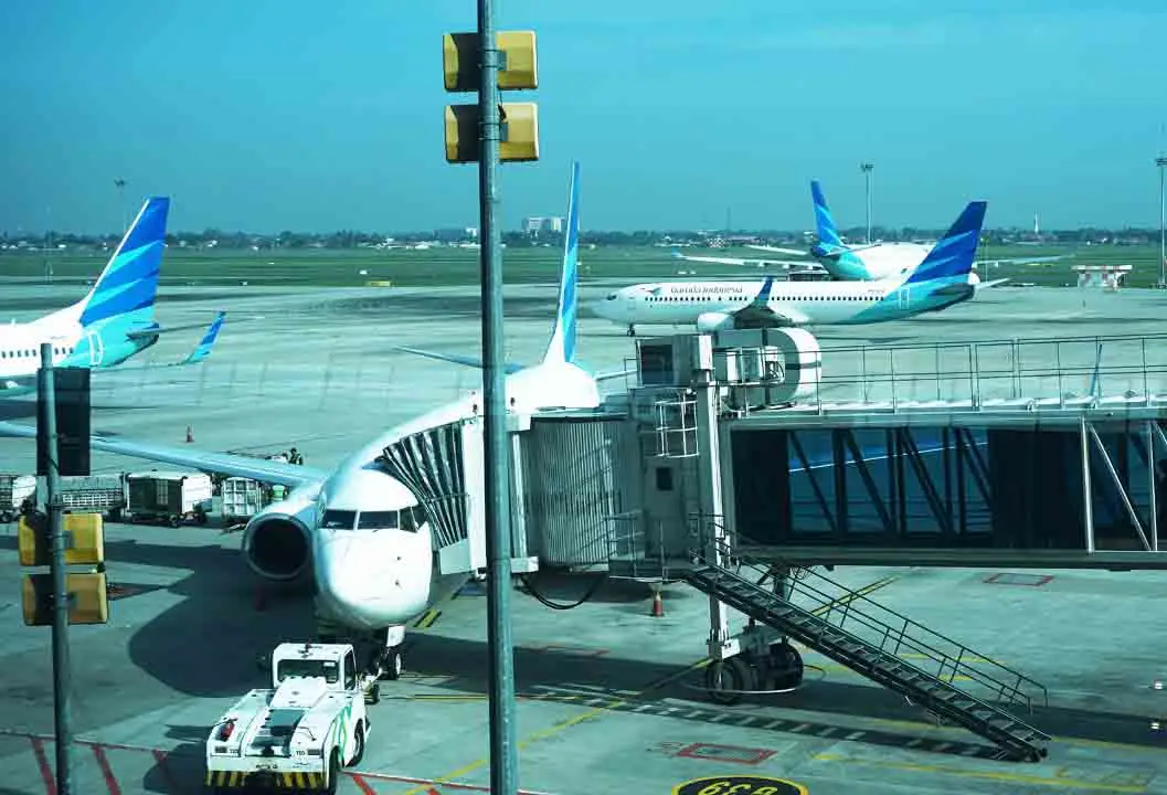 Trafik Penerbangan Garuda...