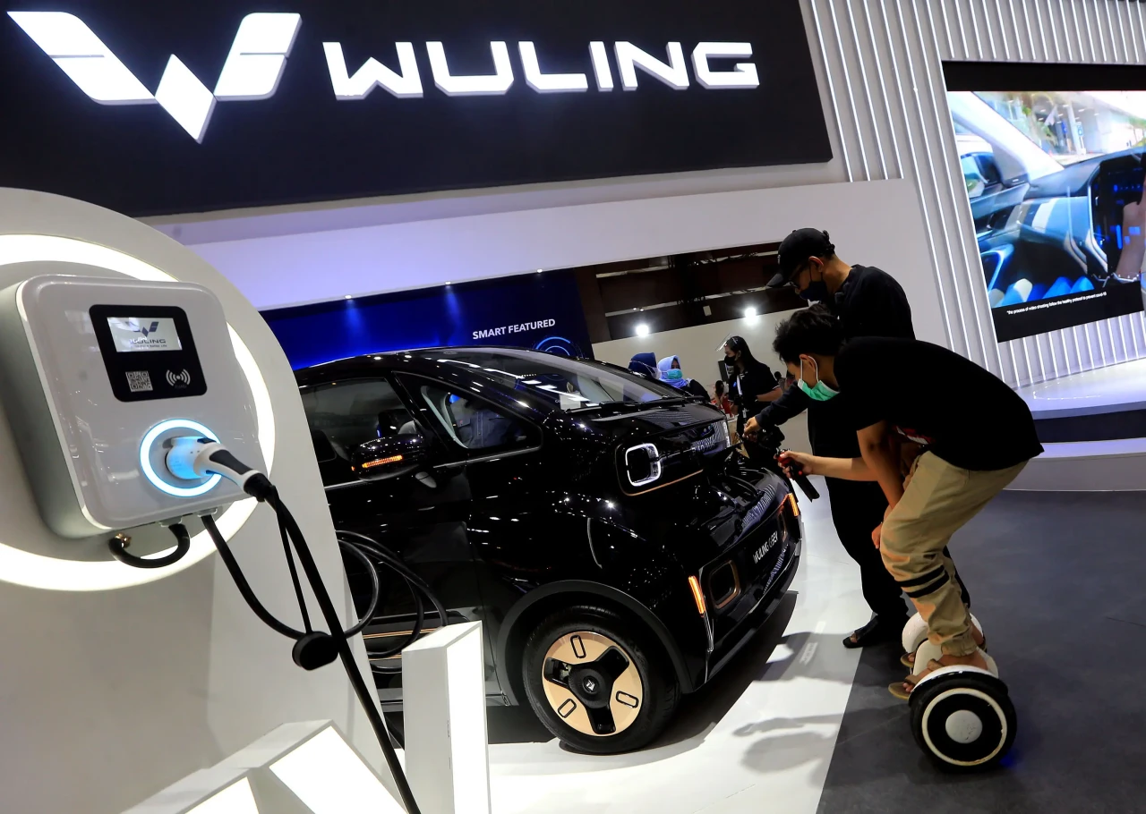 Wuling Motors Hadirkan...