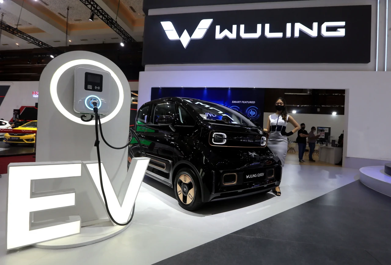 Wuling Motors Hadirkan...