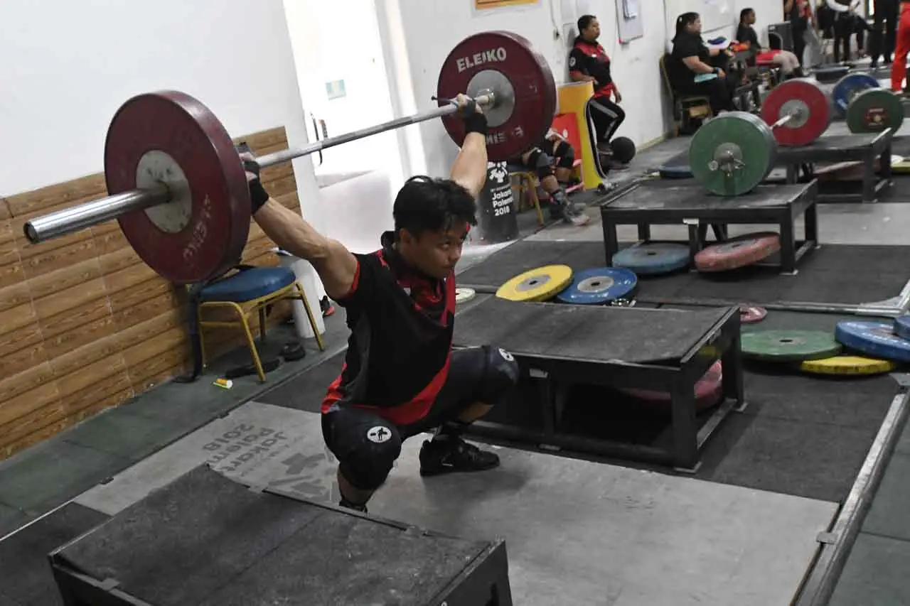 Persiapan Angkat Berat...