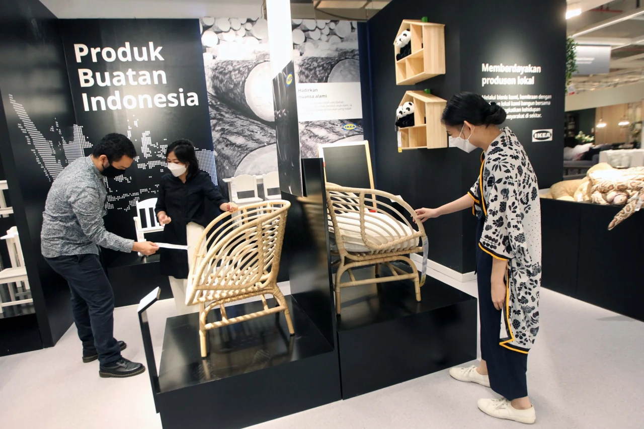 Peluncuran Ikea Mal...