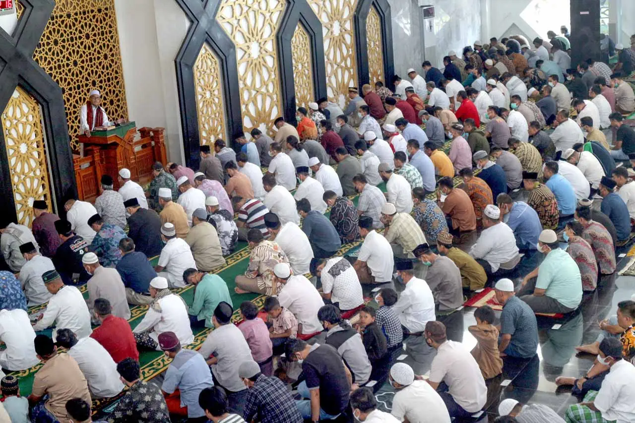 Shalat Jumat Pertama...